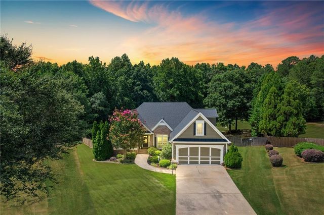 1215 James Walter Drive, Loganville, GA 30052