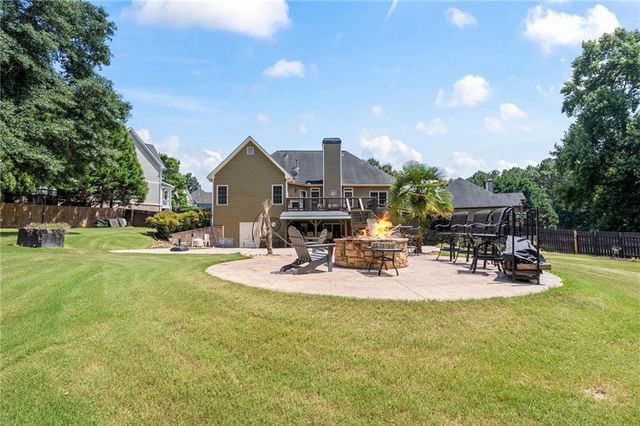 1215 James Walter Drive, Loganville, GA 30052