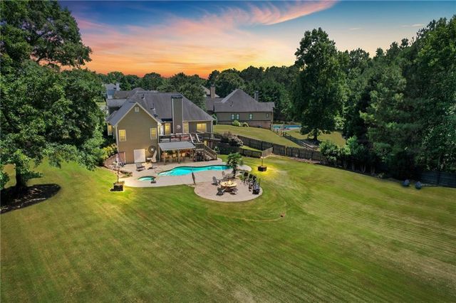 1215 James Walter Drive, Loganville, GA 30052