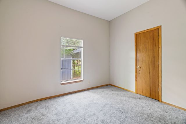 121 NE 8TH, Paris, TX 75460