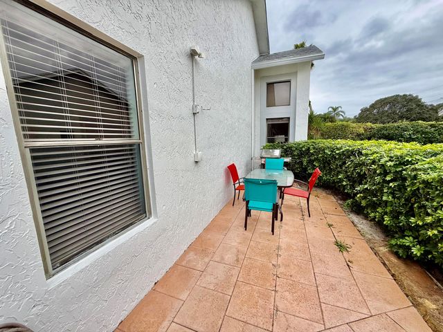 10980 Hidden Lake Place, Boca Raton, FL 33498