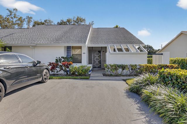 10980 Hidden Lake Place, Boca Raton, FL 33498