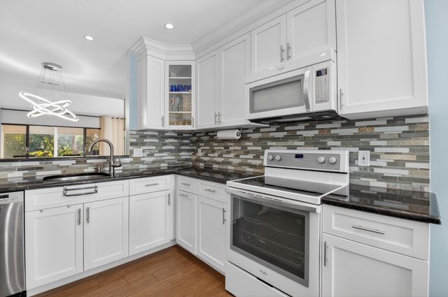 10980 Hidden Lake Place, Boca Raton, FL 33498