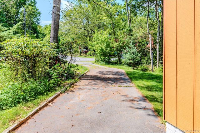 15 Winterthur Road, Woodridge, NY 12789