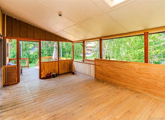15 Winterthur Road, Woodridge, NY 12789