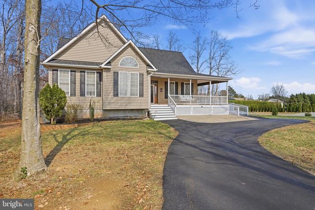 25 TARA WOODS DR, Bumpass, VA 23024