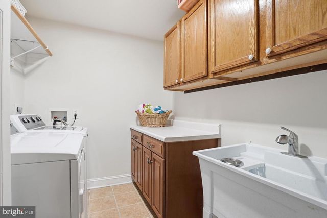 25 TARA WOODS DR, Bumpass, VA 23024