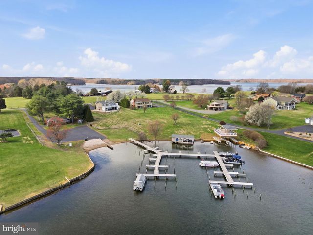 25 TARA WOODS DR, Bumpass, VA 23024