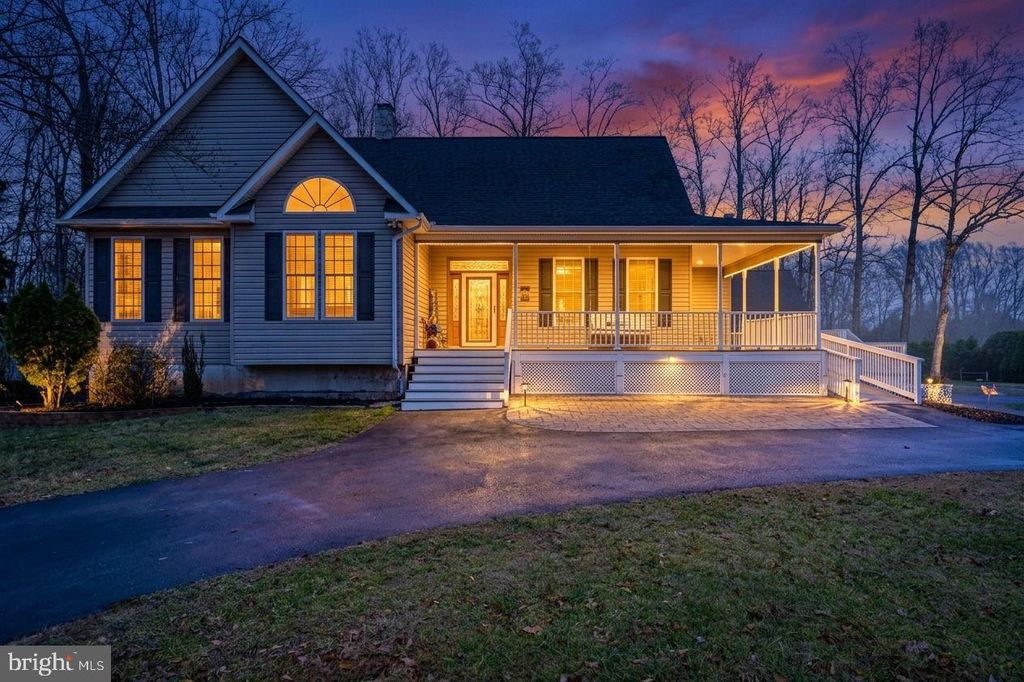 25 TARA WOODS DR, Bumpass, VA 23024