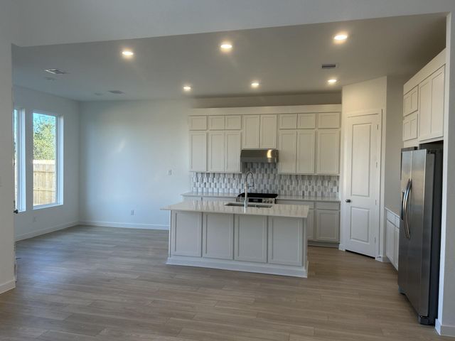 8310 Holly Blue Drive, Rosharon, TX 77583