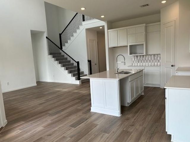 8310 Holly Blue Drive, Rosharon, TX 77583