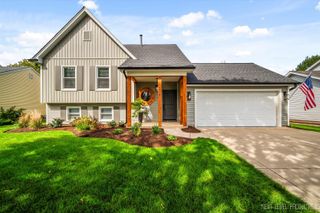 1718 Jeanette Avenue, St. Charles, IL 60174