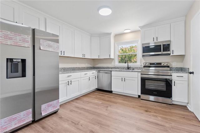 16 Clemwood PW, Hampton, VA 23669
