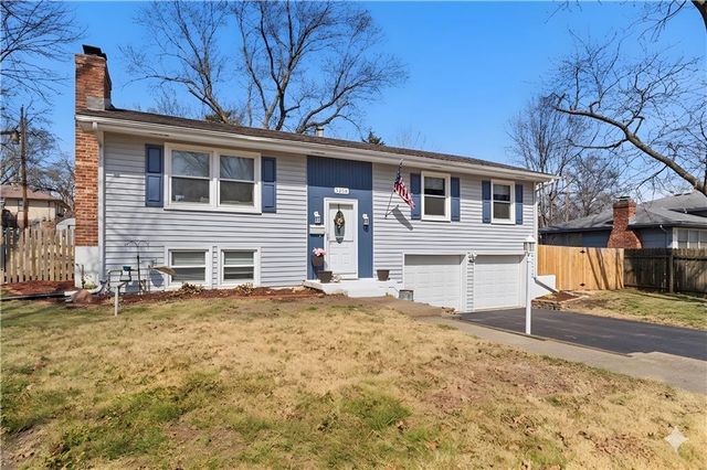 3204 NE 66th Street, Gladstone, MO 64119