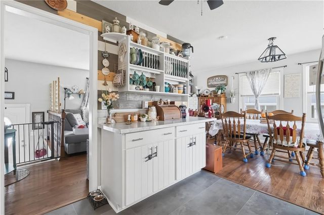 3204 NE 66th Street, Gladstone, MO 64119