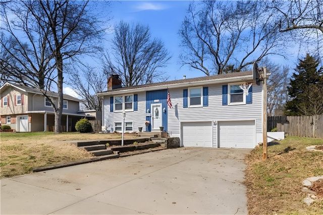 3204 NE 66th Street, Gladstone, MO 64119