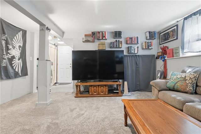 3204 NE 66th Street, Gladstone, MO 64119