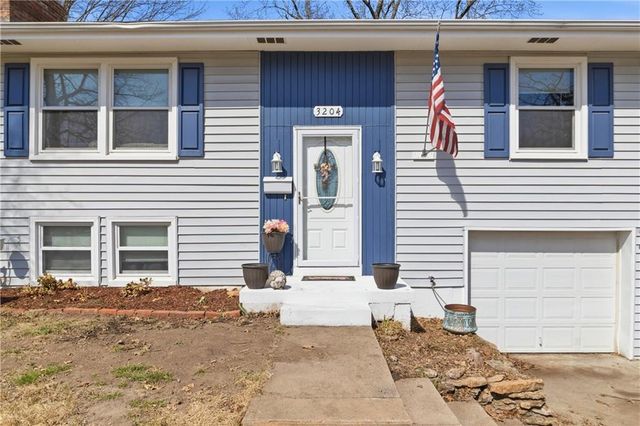 3204 NE 66th Street, Gladstone, MO 64119