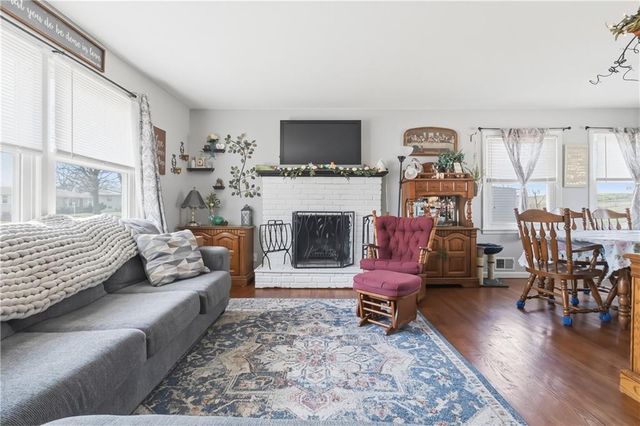 3204 NE 66th Street, Gladstone, MO 64119