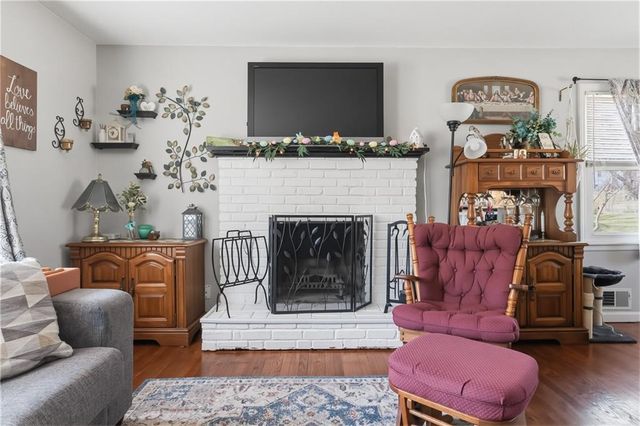 3204 NE 66th Street, Gladstone, MO 64119