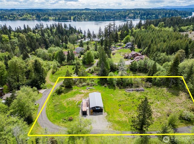 770 E April Avenue, Grapeview, WA 98546