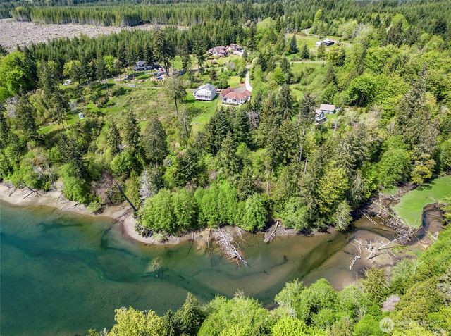 770 E April Avenue, Grapeview, WA 98546