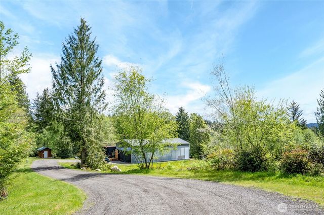 770 E April Avenue, Grapeview, WA 98546