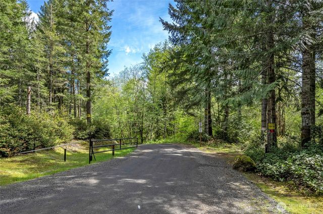 770 E April Avenue, Grapeview, WA 98546