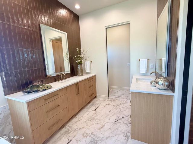 27227 N MILLER Road, Scottsdale, AZ 85266