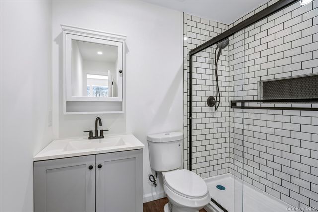 450 Munsell Road, East Patchogue, NY 11772