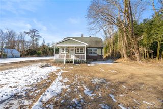 450 Munsell Road, East Patchogue, NY 11772