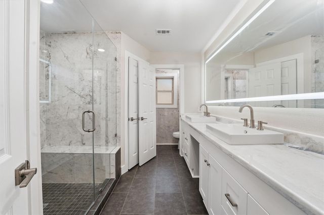 2 Rolling Mill Ln, The Woodlands, TX 77380