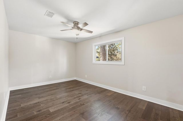 2 Rolling Mill Ln, The Woodlands, TX 77380