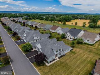 145 JAMES MADISON DR #237, Mechanicsburg, PA 17050