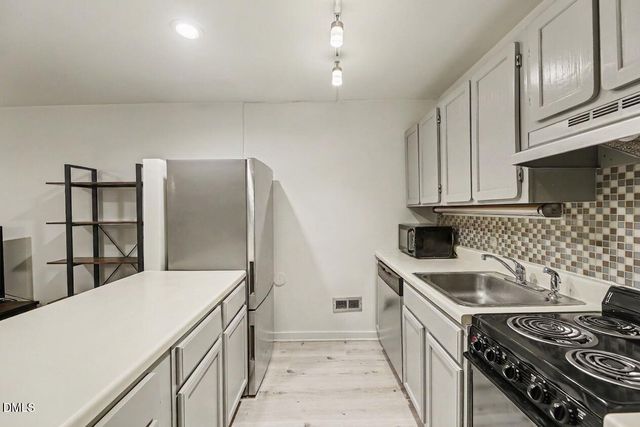314 Cedarwood Lane, Carrboro, NC 27510