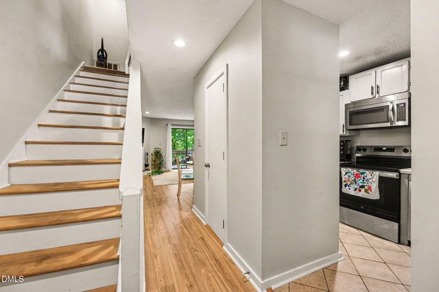 314 Cedarwood Lane, Carrboro, NC 27510