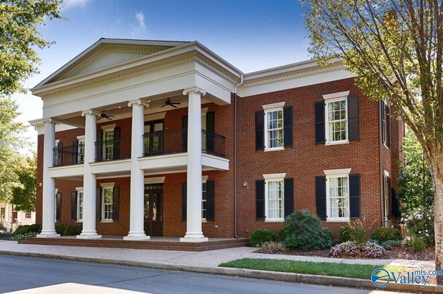 10 Angell Street NW, Huntsville, AL 35806