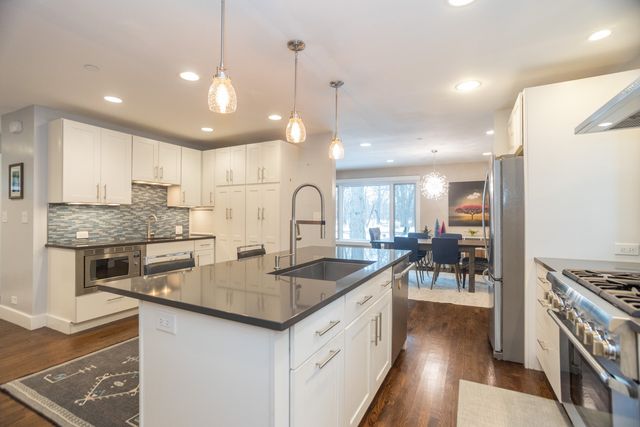 139 Thatcher Avenue, River Forest, IL 60305