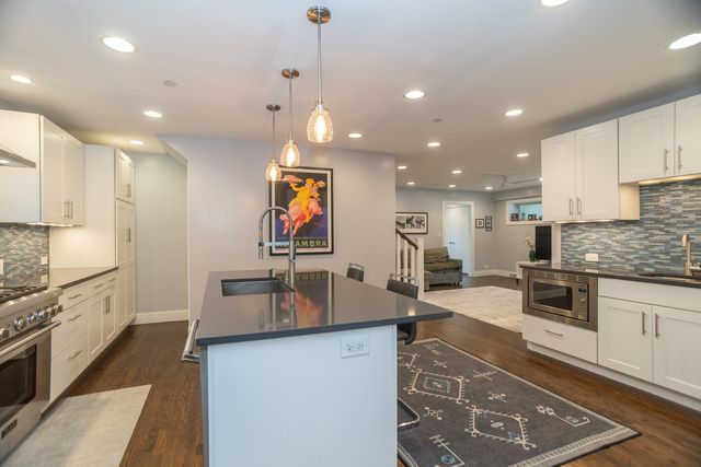 139 Thatcher Avenue, River Forest, IL 60305