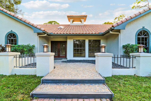 67 Pacer Circle, Wellington, FL 33414