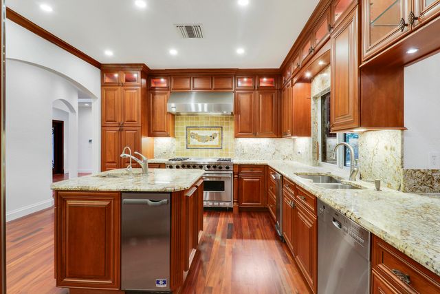 67 Pacer Circle, Wellington, FL 33414