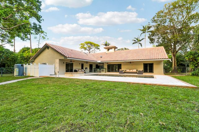 67 Pacer Circle, Wellington, FL 33414