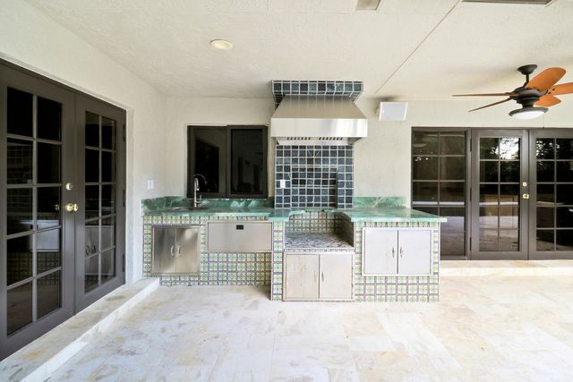 67 Pacer Circle, Wellington, FL 33414