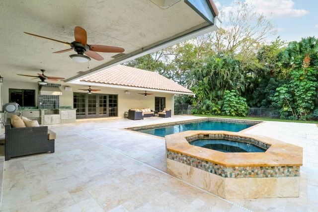 67 Pacer Circle, Wellington, FL 33414