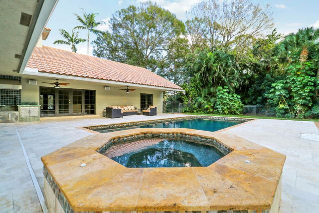 67 Pacer Circle, Wellington, FL 33414