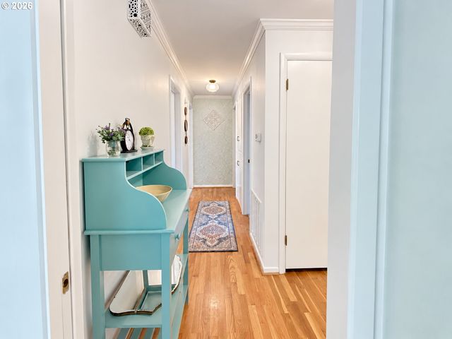 2872 SUFFOLK Ct, Eugene, OR 97401