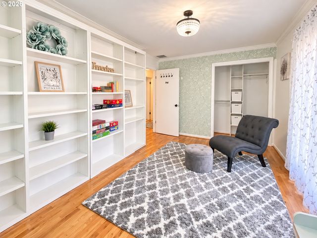 2872 SUFFOLK Ct, Eugene, OR 97401