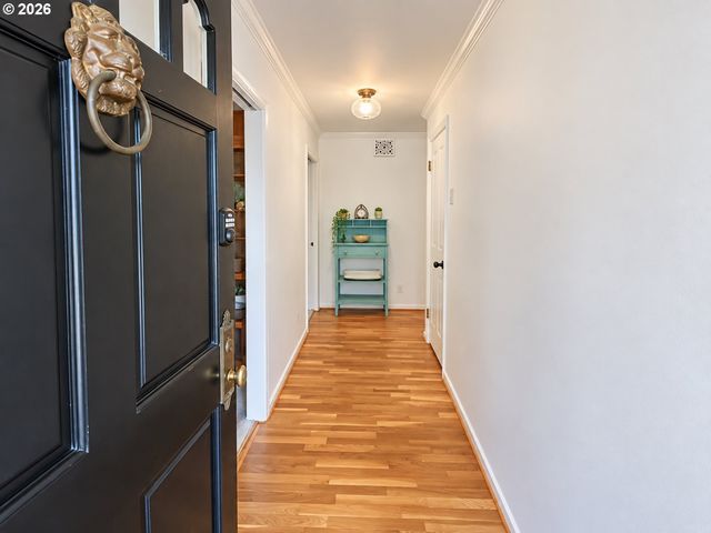 2872 SUFFOLK Ct, Eugene, OR 97401