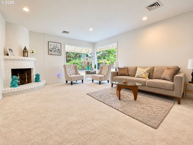 2872 SUFFOLK Ct, Eugene, OR 97401