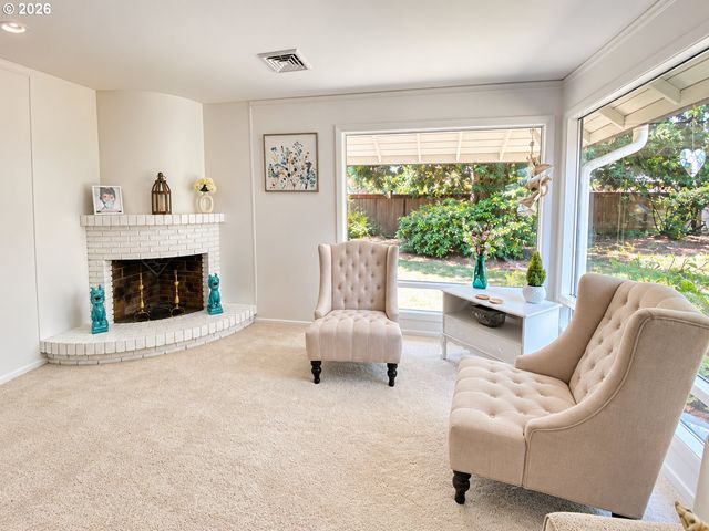 2872 SUFFOLK Ct, Eugene, OR 97401